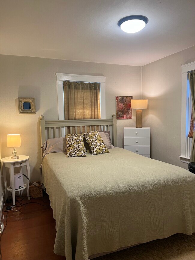 Foto del edificio - 42 Haskins Ave