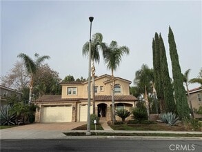 Building Photo - 2736 Taylor Ave