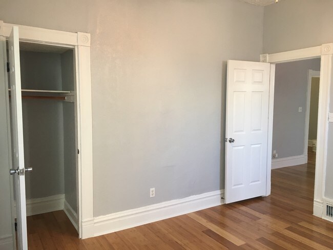 Building Photo - 2738 Chariton St