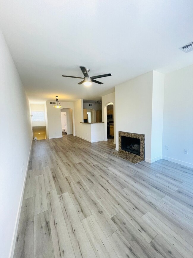 Photo - 1411 E Orangewood Ave Townhome