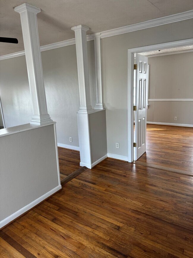 Foto del edificio - 320 W 41st St