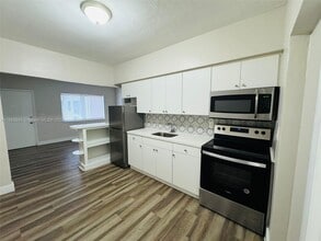 Building Photo - 2960 W Flagler St