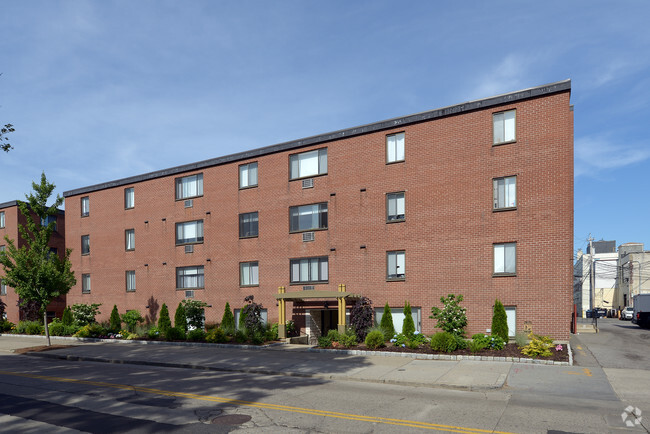 Foto del edificio - Babcock Street Apartments, 222-230