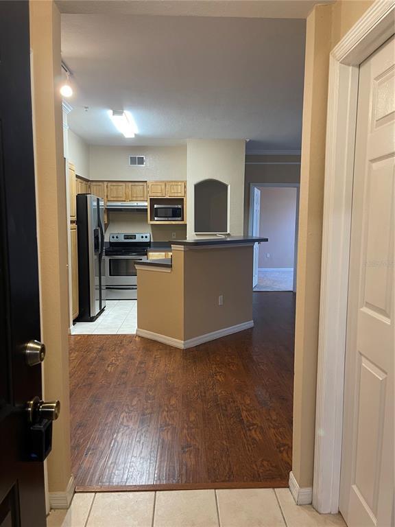 Building Photo - 3250 Corona Village Way