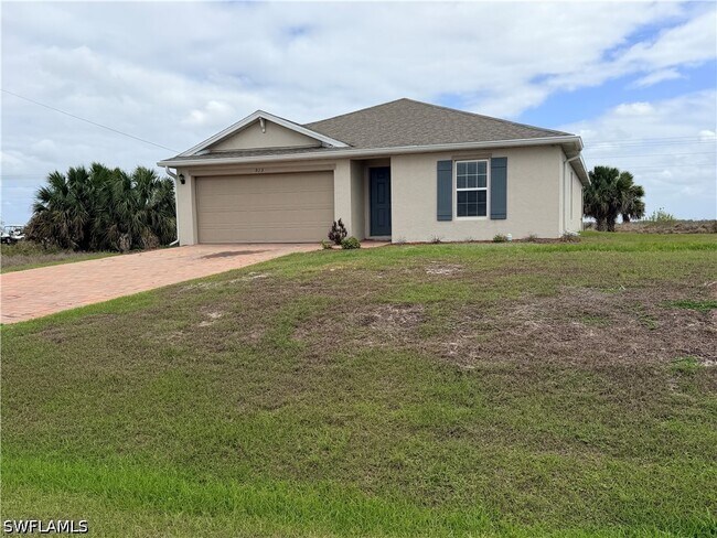 Foto del edificio - 513 Ella Jean Pl