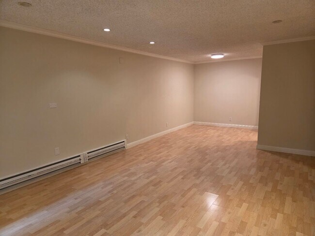 Foto del edificio - 1112 Shelter Creek Ln
