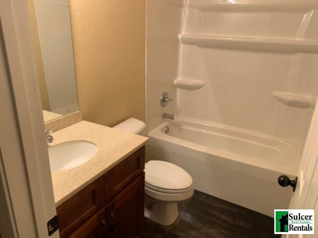 Foto del edificio - The Oaks: Water/Sewer Included