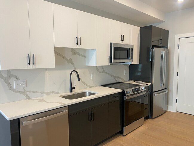 Foto del edificio - 379 Somerville Ave