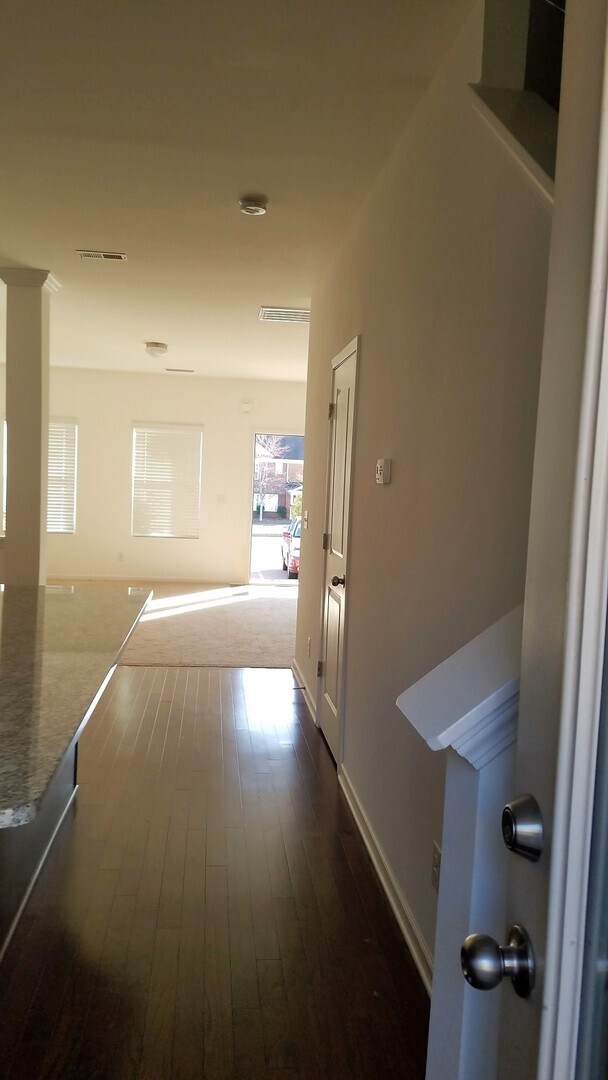 Building Photo - Coming Soon !!! Beautiful 2 Bedroom Townho...