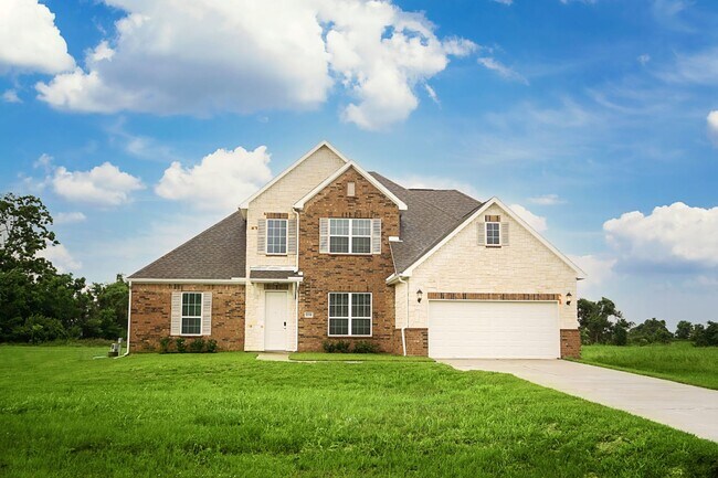 Building Photo - The Oaks at Suncreek Estates