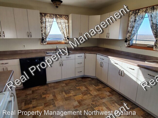 Foto del edificio - 4 br, 1 bath House - 21906 Harrison Street