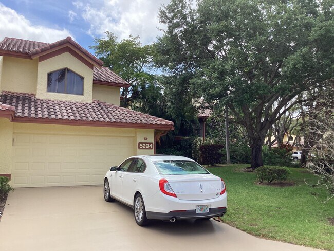 Foto del edificio - 5294 10th Fairway Dr