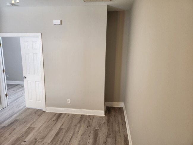 Building Photo - 70 Cassandra Ln