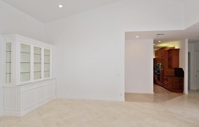 Building Photo - 249 Tradewind Dr