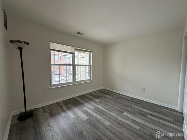 Foto del edificio - 1022 Dogwood Ct