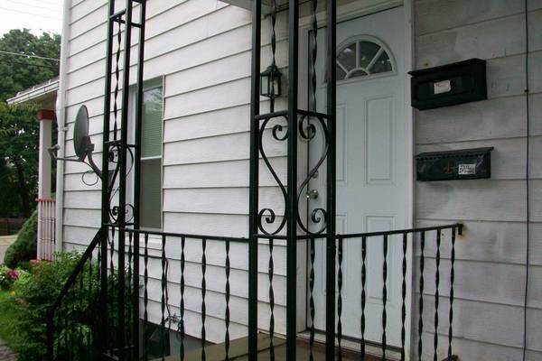 Building Photo - 43 Saint Charles St