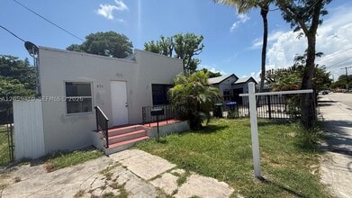 Building Photo - 836 NW 29th St