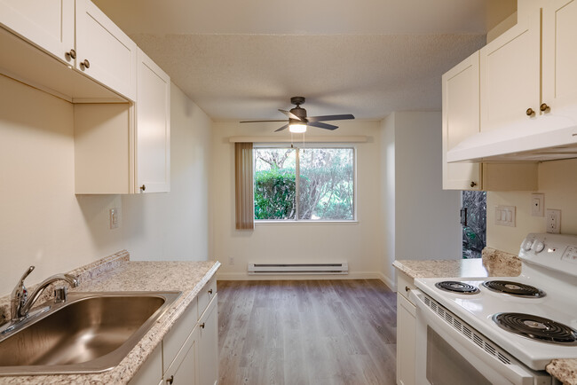 Kitchen and dining - Olive Tree Apartments