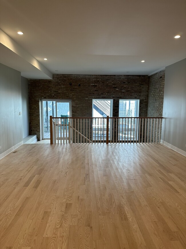 Building Photo - 1427 N Sedgwick St