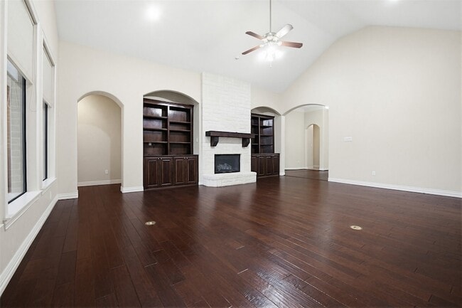 Foto del edificio - 3205 High Ridge Ct