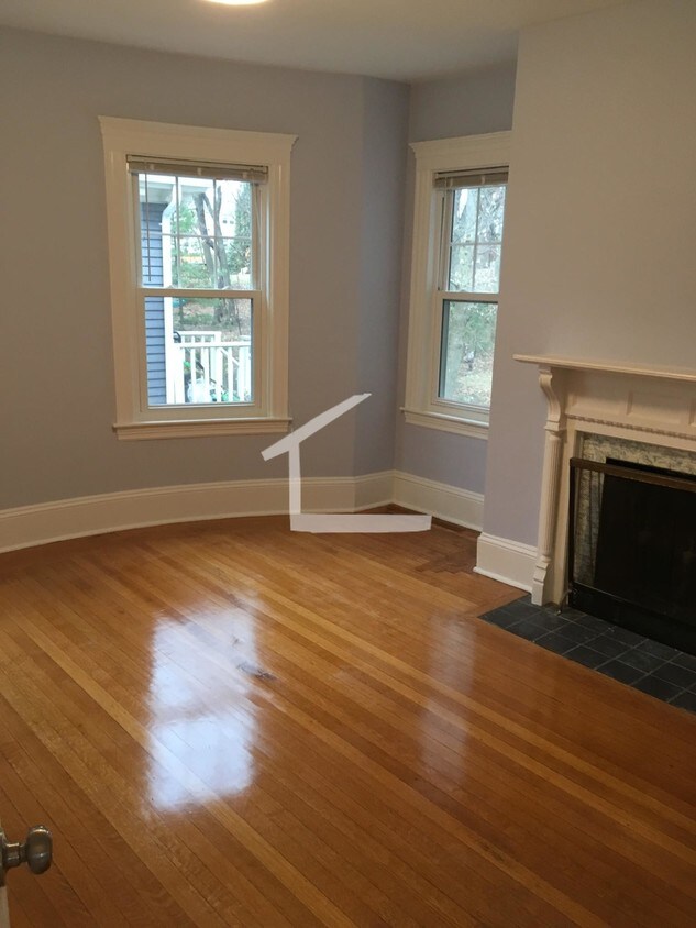 Primary Photo - 157 Bigelow St