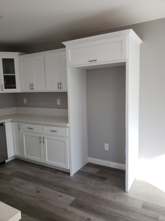 Foto del edificio - 12308 Valley View Ave