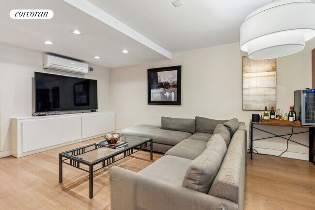 Foto del edificio - 5 W 21st St