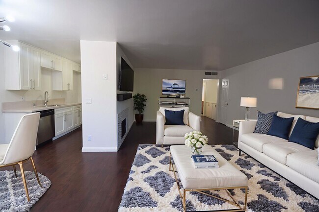 Foto del edificio - 15128 Burbank Blvd