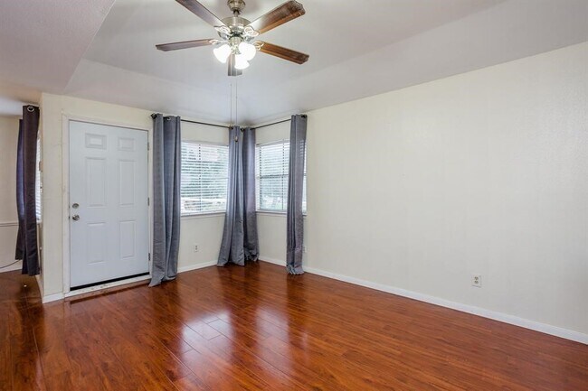 Building Photo - 1103 Dulles Ave