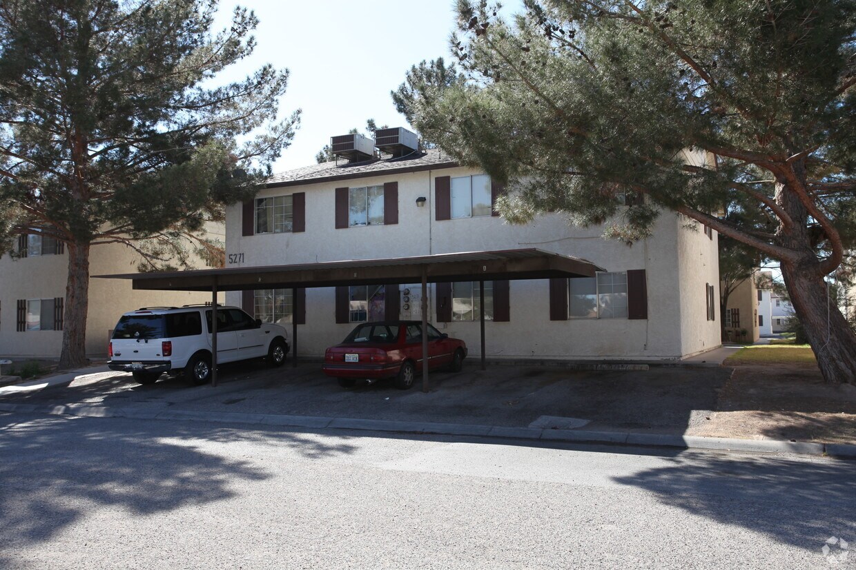 Gordon Manor Apartments in Las Vegas, NV