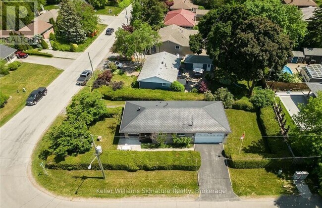 Photo du bâtiment - 1284 Warwick Ave
