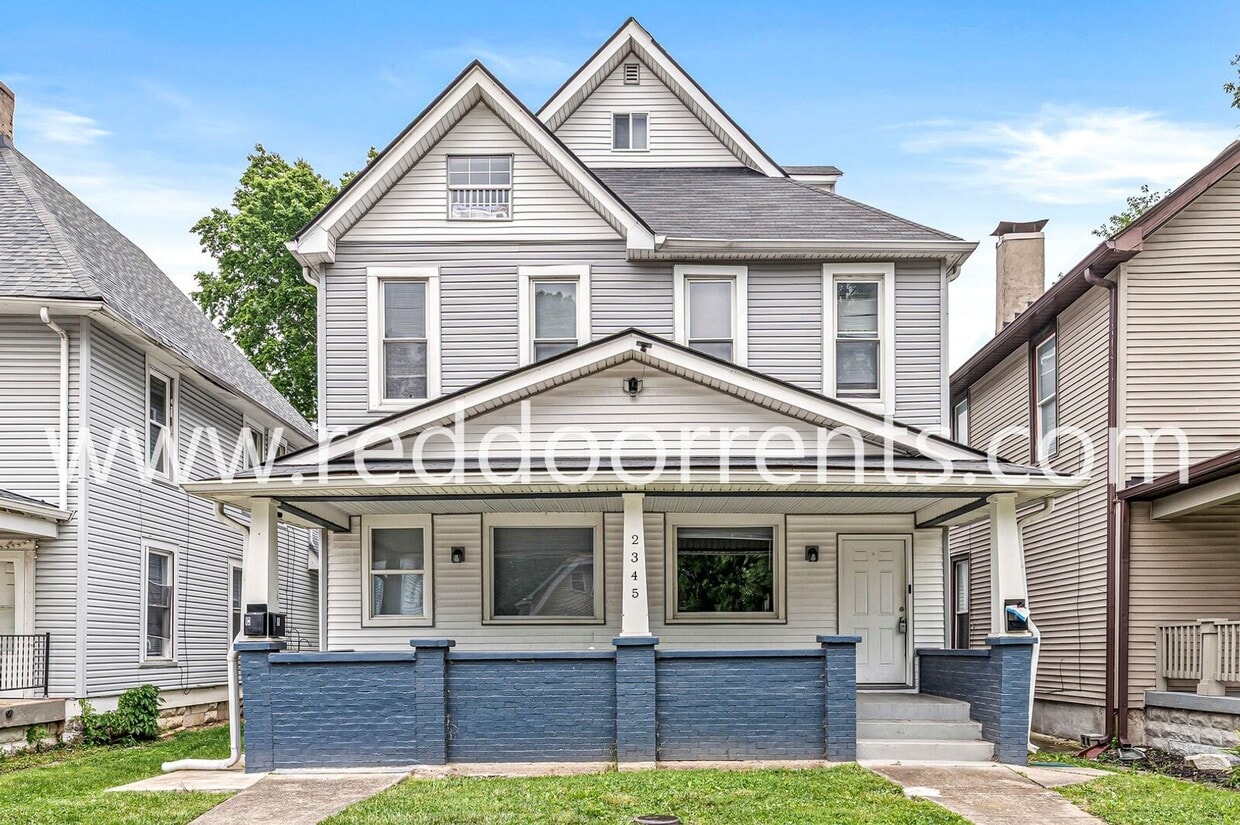 Photo - 2345 Kenwood Ave
