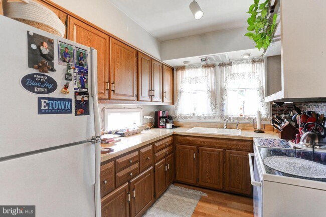 Building Photo - 242 N 29th St