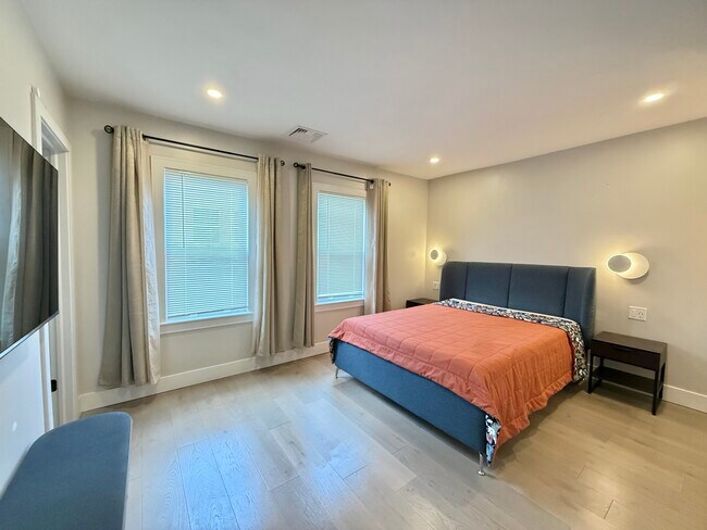 Bedroom 1 (Master) - 47 Governor Winthrop Rd