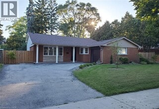 Building Photo - 350 Oakwood Dr