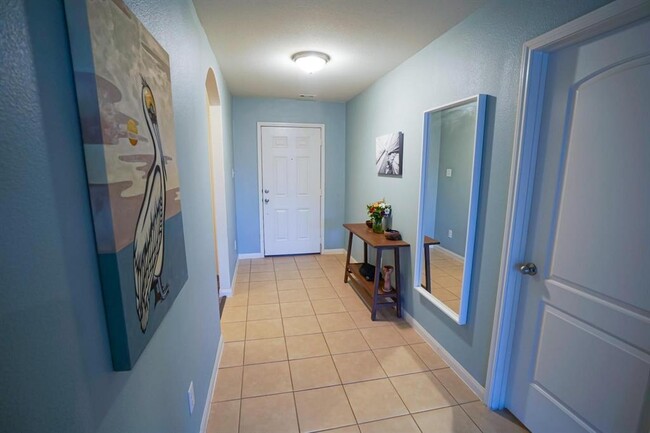 Building Photo - 326 Hawks View Dr