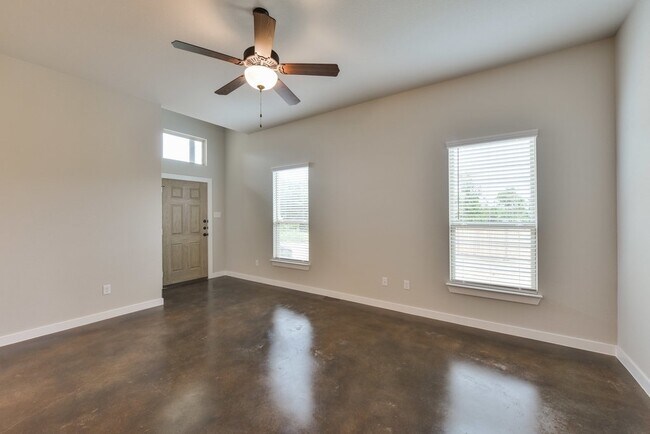 Foto del edificio - 4052 Shiloh Ct