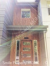 Building Photo - 2416 SE Morrison St