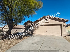 Building Photo - 60354 Alpine Way