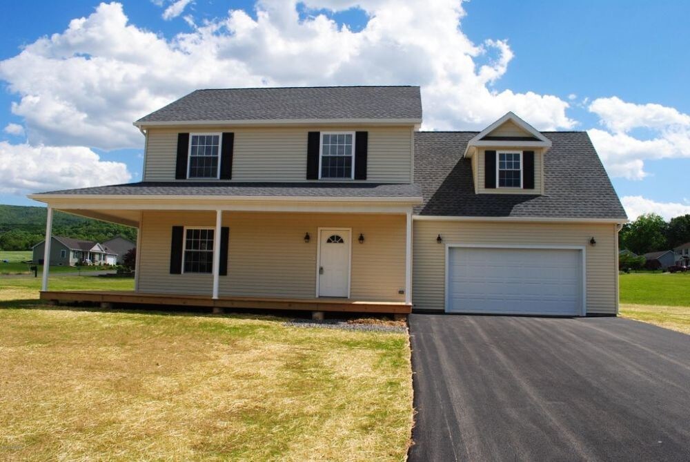 Primary Photo - 121 Middleswarth St, Beavertown, PA 17813