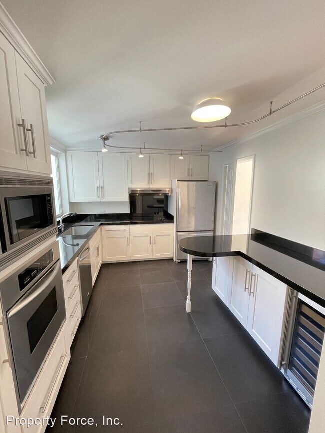 Foto del edificio - 2 br, 2 bath House - 2030 Broadway St #1