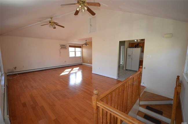 Foto del edificio - 164-20-164-75 75th Rd