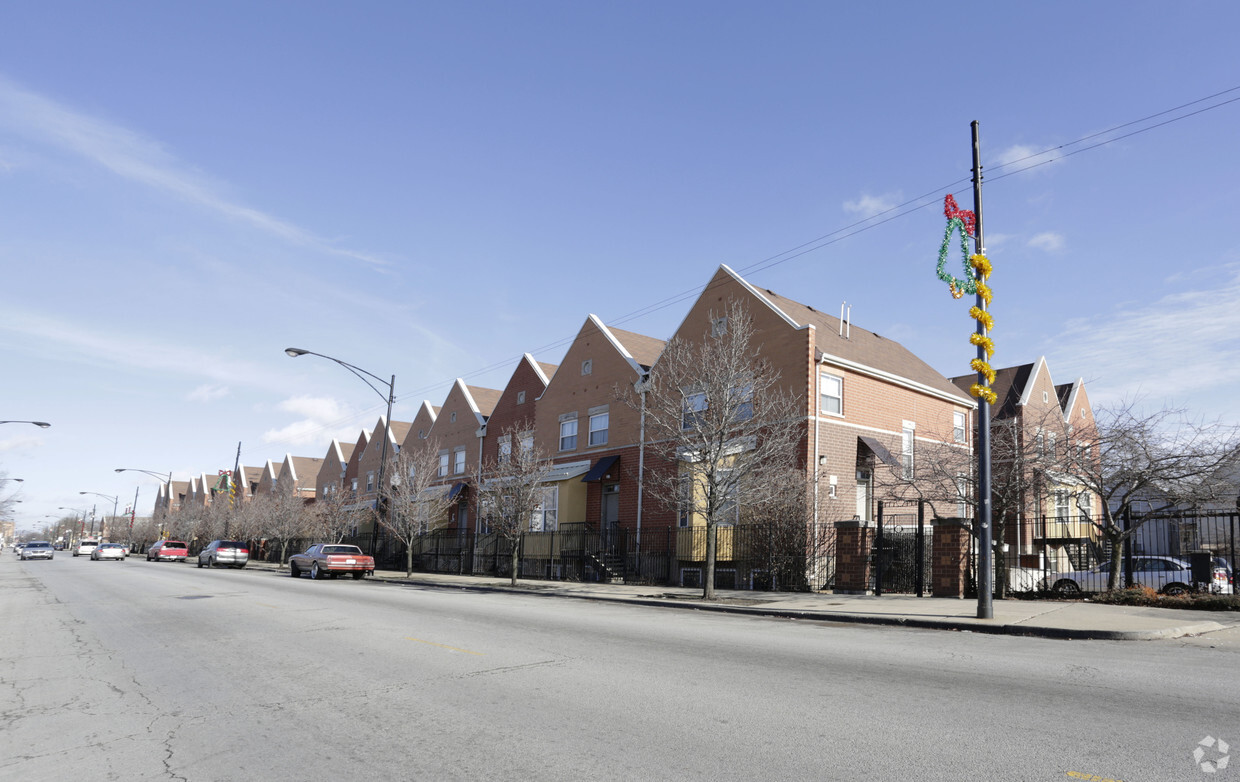 Building Photo - Roseland Ridge Apartments