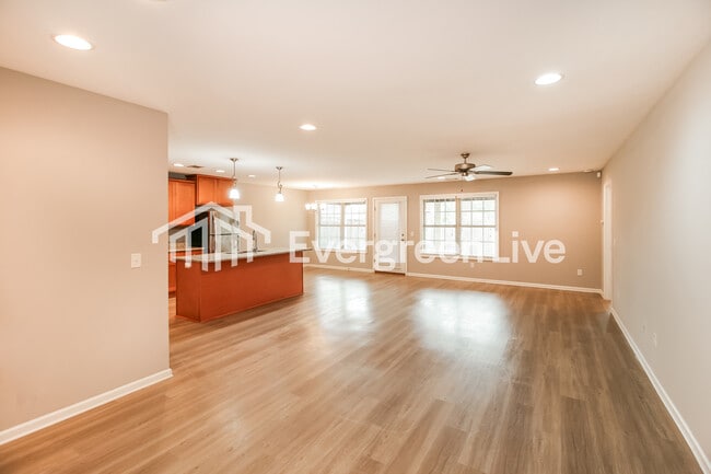 Building Photo - 171 Bradford Cir