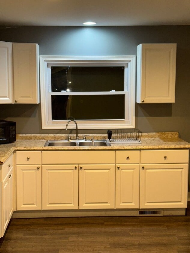 Primary Photo - 2 Bedroom 1 Bathroom- Single Family Home