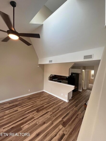 Building Photo - 7666 Chatham Cir NW