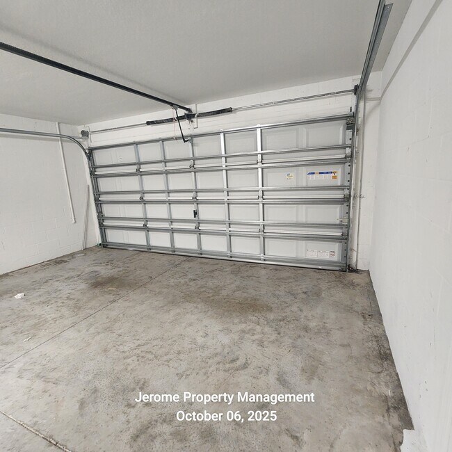 Foto del edificio - 35099 Ackley Trce