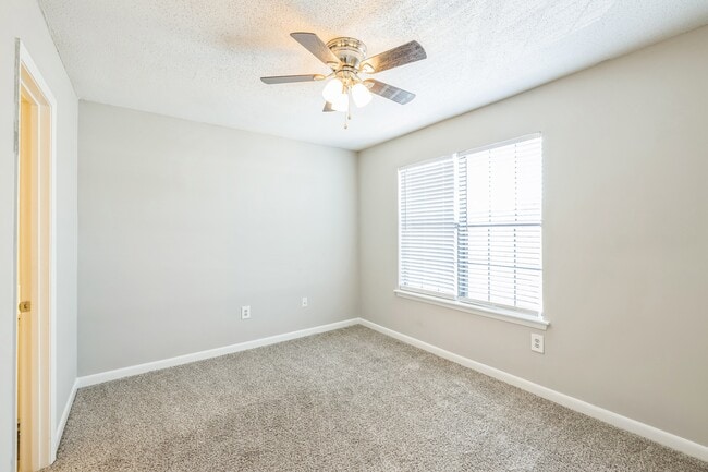 Building Photo - Goshen Estates