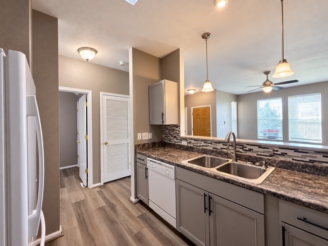Building Photo - 5910 Chorus Heights
