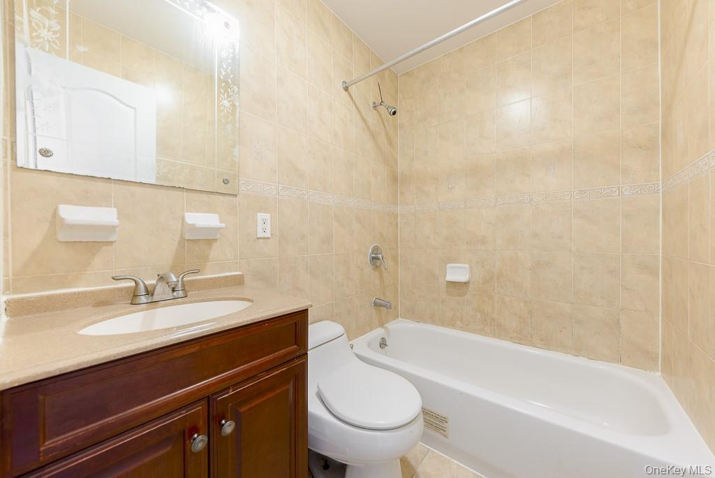 Foto del edificio - 954 E 104th St